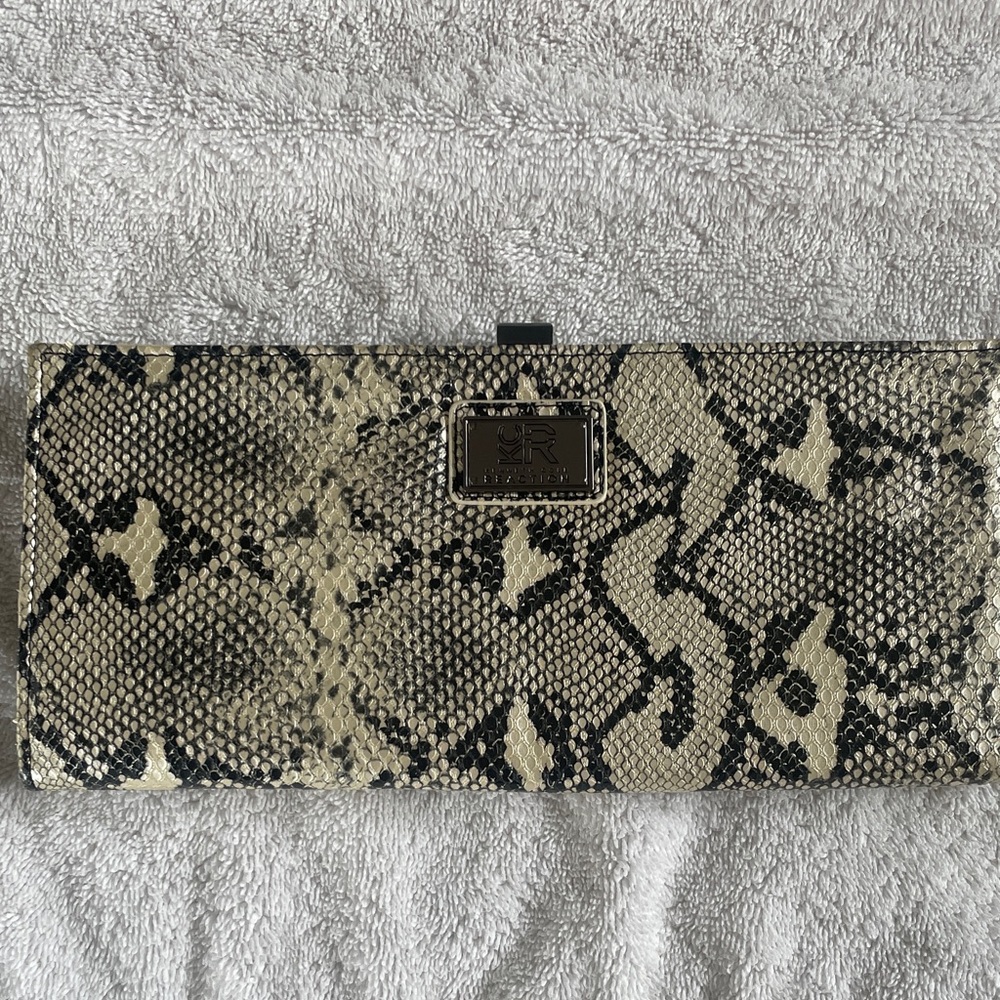 Kenneth Cole Reaction Snake Print Clutch - Beige and Black